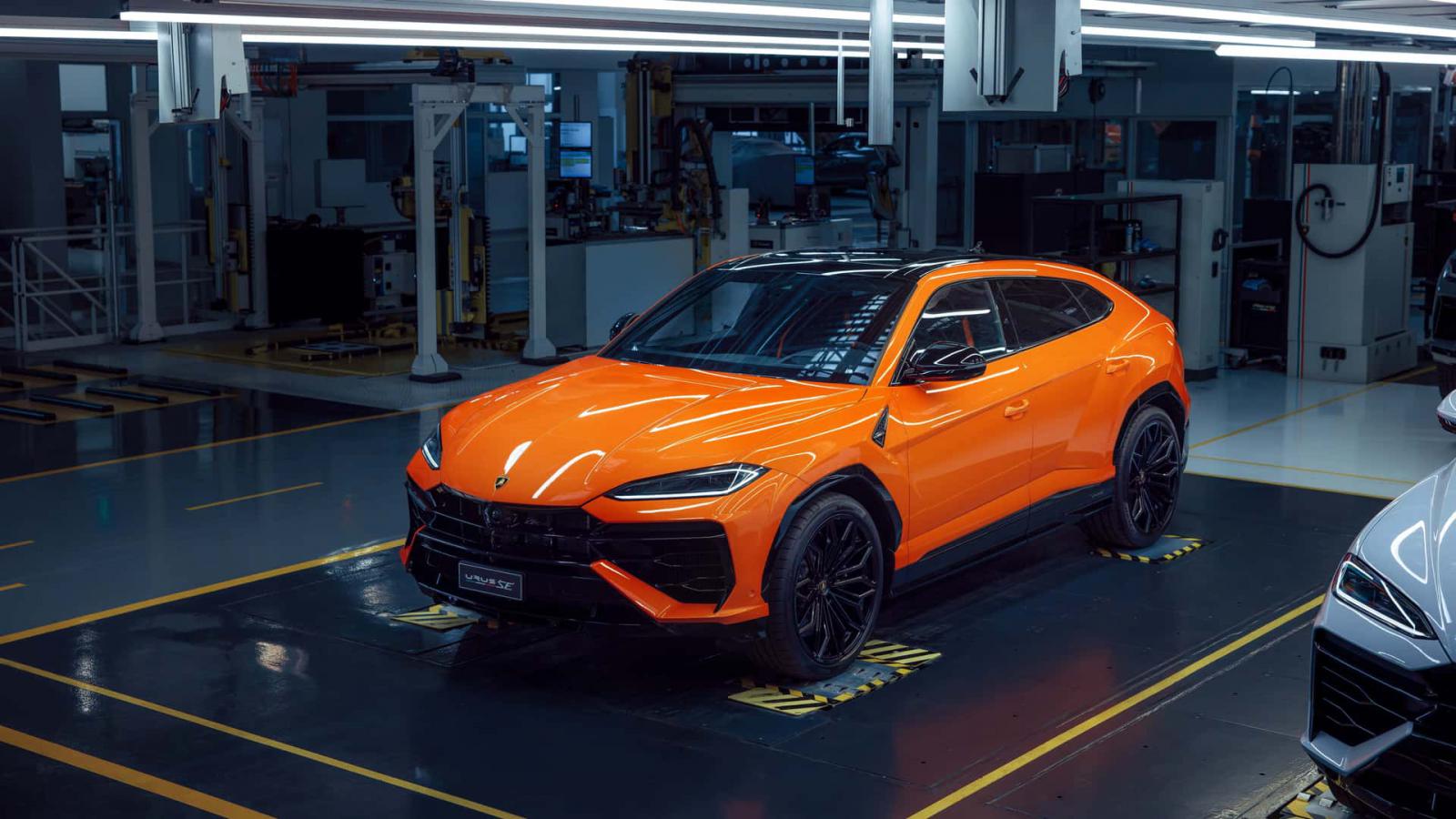 Η ηλεκτροκίνητη Lamborghini Urus SE έφτασε με 800 άλογα!